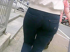 Candid ass, teens 18+ in jeans